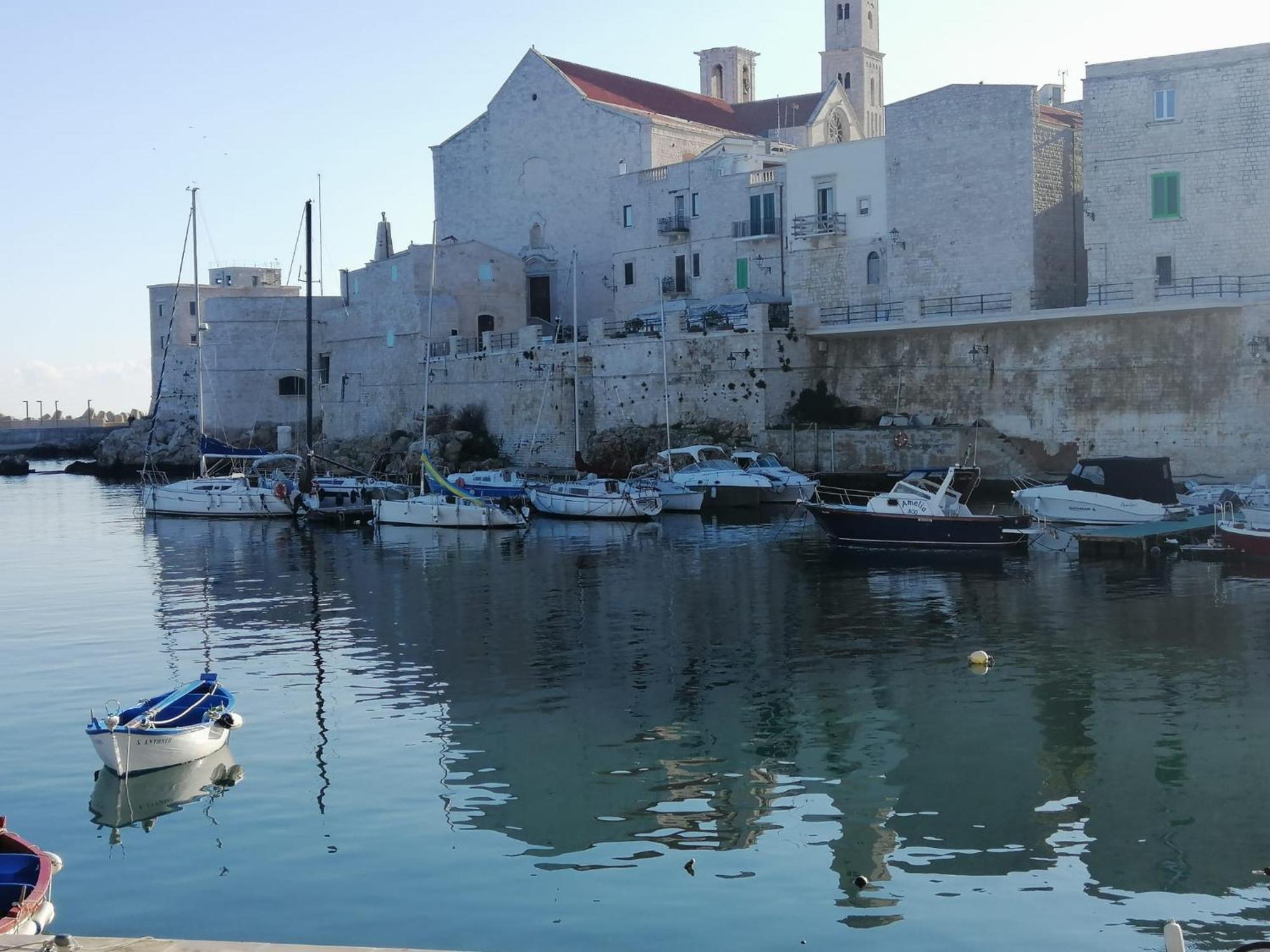 Albachiara Apartment โจวีนัซโซ ภายนอก รูปภาพ