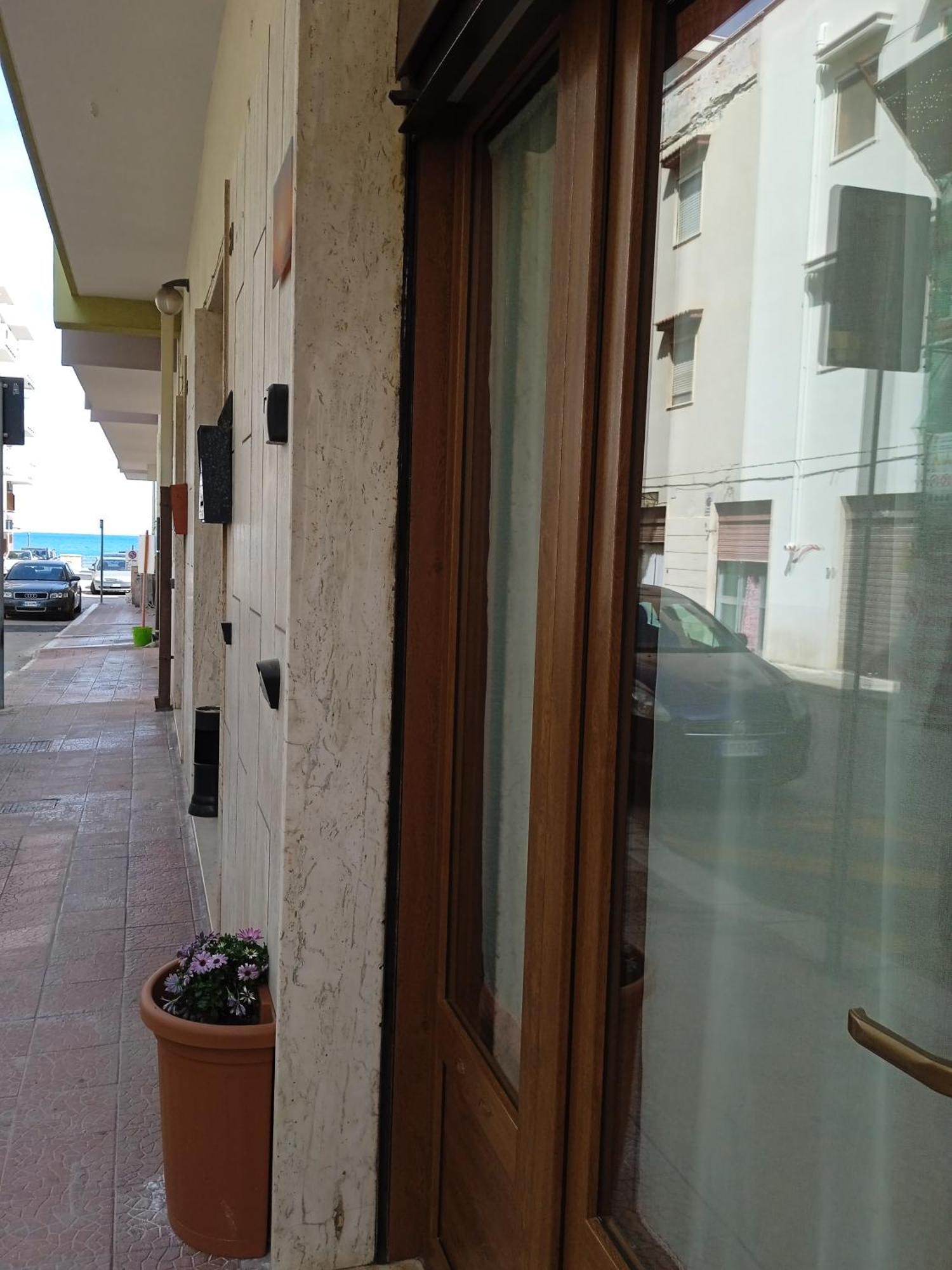 Albachiara Apartment โจวีนัซโซ ภายนอก รูปภาพ